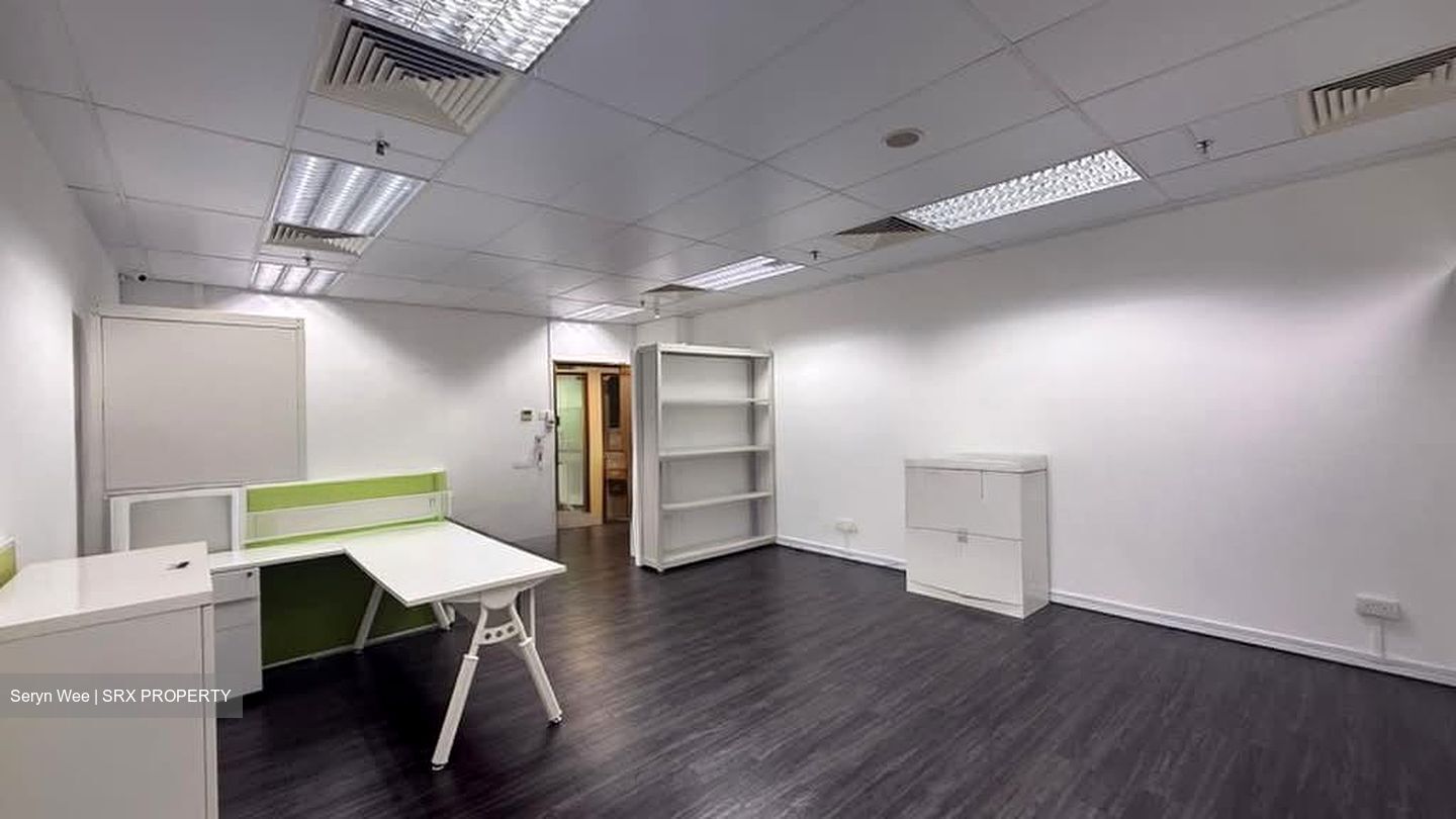 Burlington Square (D7), Office #575778171